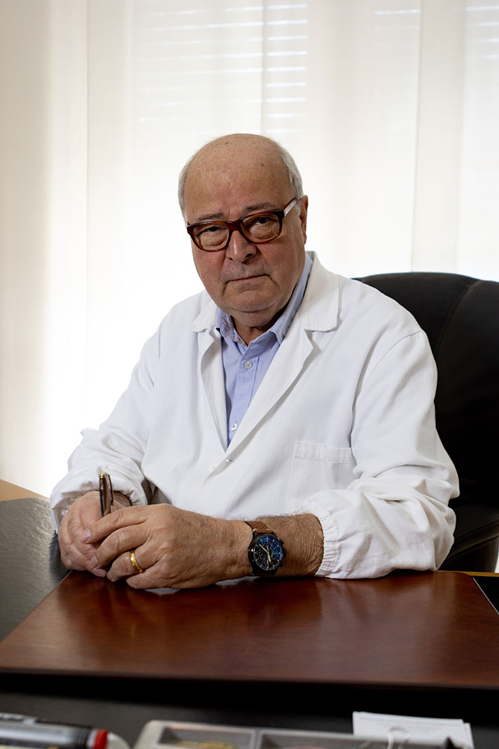 Dottor Mauro Spandre, medico chirurgo specializzato in gastroenterologia - Torino